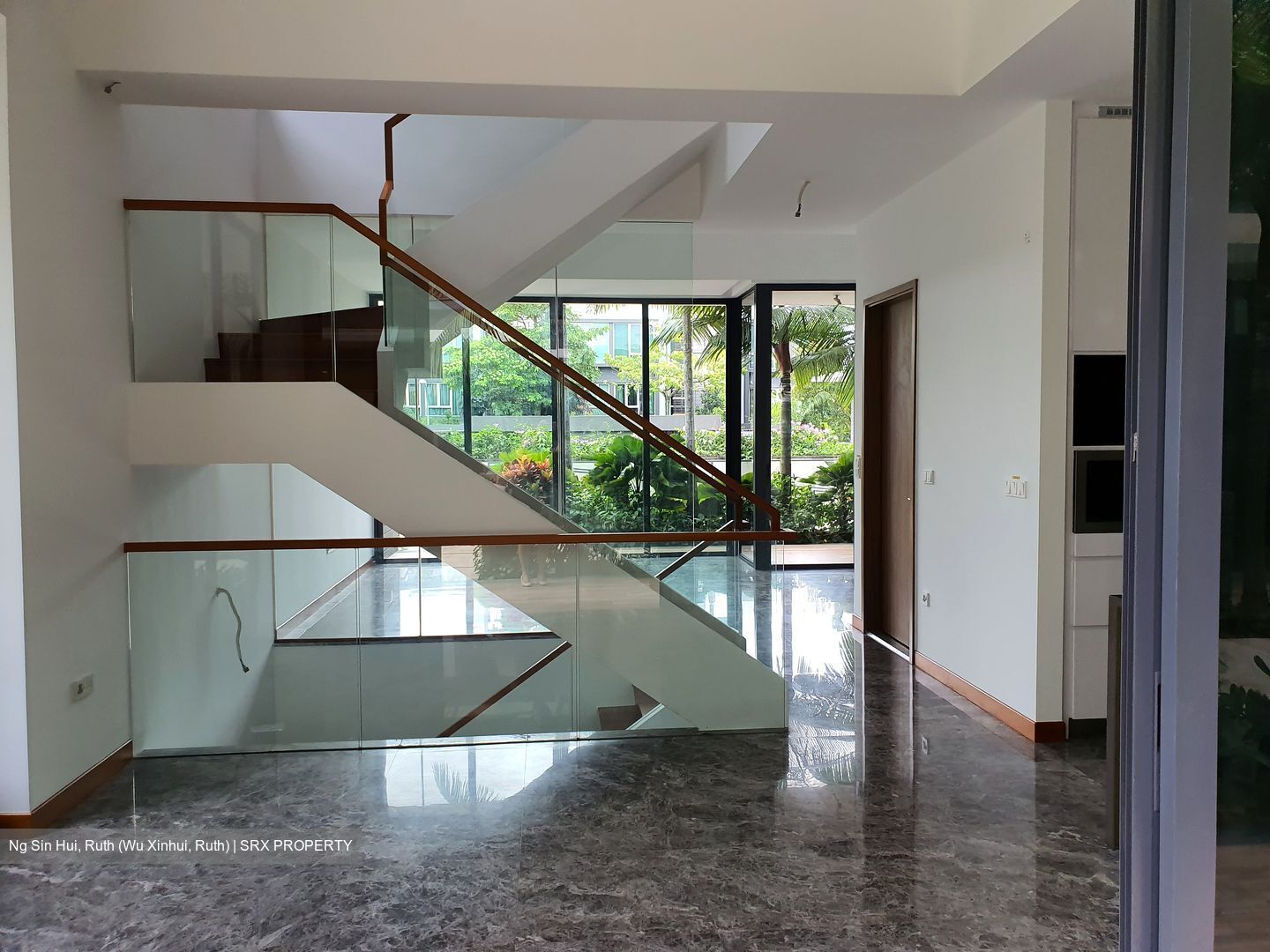 Alana (D28), Terrace #337779791